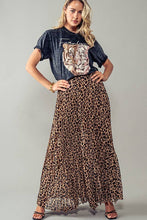 Load image into Gallery viewer, Leopard Animal Print Pleated Midi Skirt
