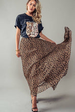 Load image into Gallery viewer, Leopard Animal Print Pleated Midi Skirt
